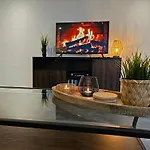 Luxe Woonboot In De Natuur Evt Met Console Bootje!